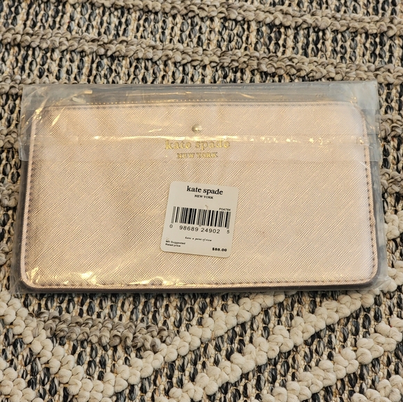 Kate Spade NWT Rose Gold Metallic Large Wristlet 🎉Host Pick🎉 - Picture 2 of 11